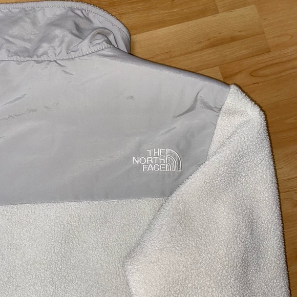 Women’s The North Face Denali Fleece Jacket - Picture 3 of 8